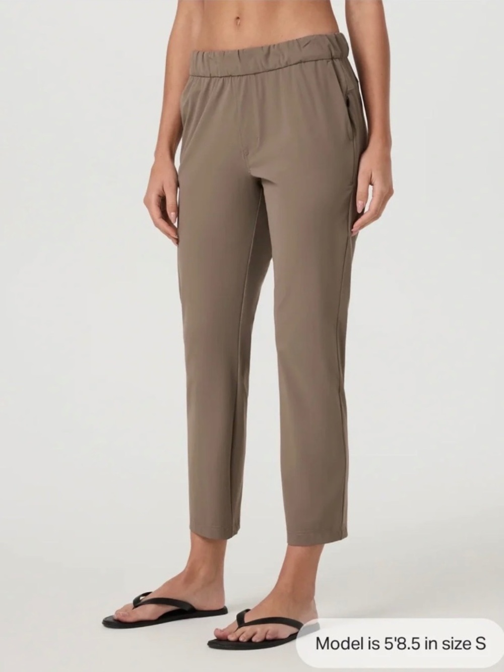 Vuori Performance Pants – Smokey Taupe – Like New